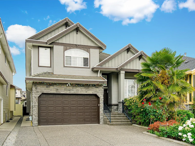 6536 123a Street, Surrey BC V3W 1P7