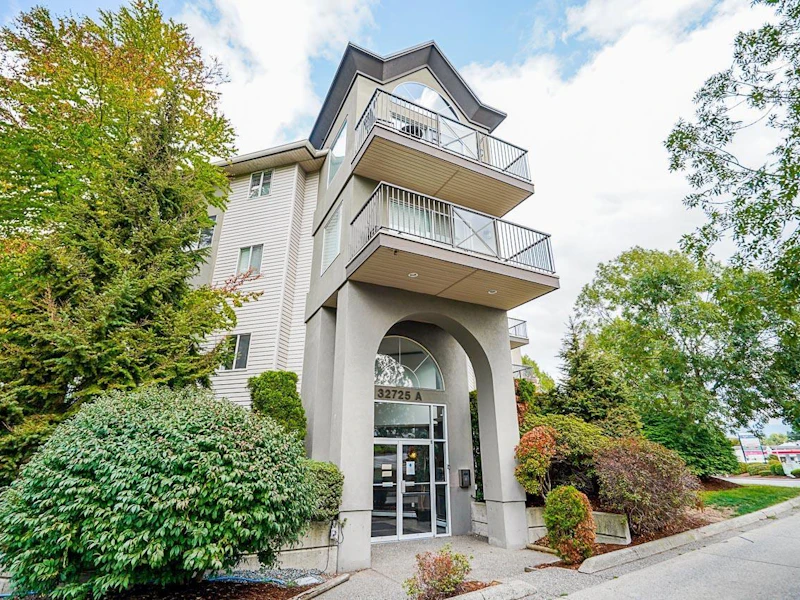 104 - 32725 George Ferguson Way, Abbotsford BC V2T 5M5