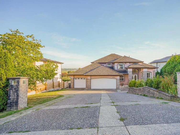 16598 78 Avenue, Surrey, BC, V3S 2H8