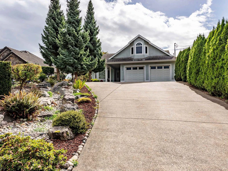 2462 Magnolia Crescent, Abbotsford BC V2T 3M9
