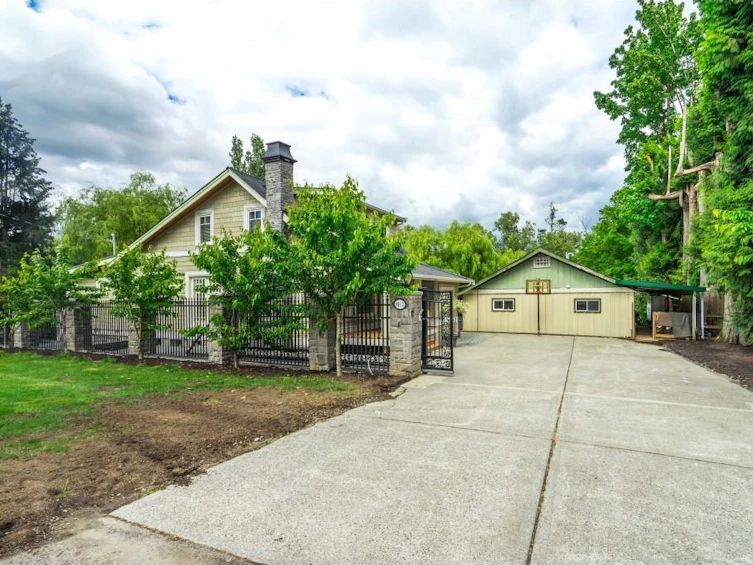 9812 Mckinnon Crescent, Langley, BC, V1M 3V6