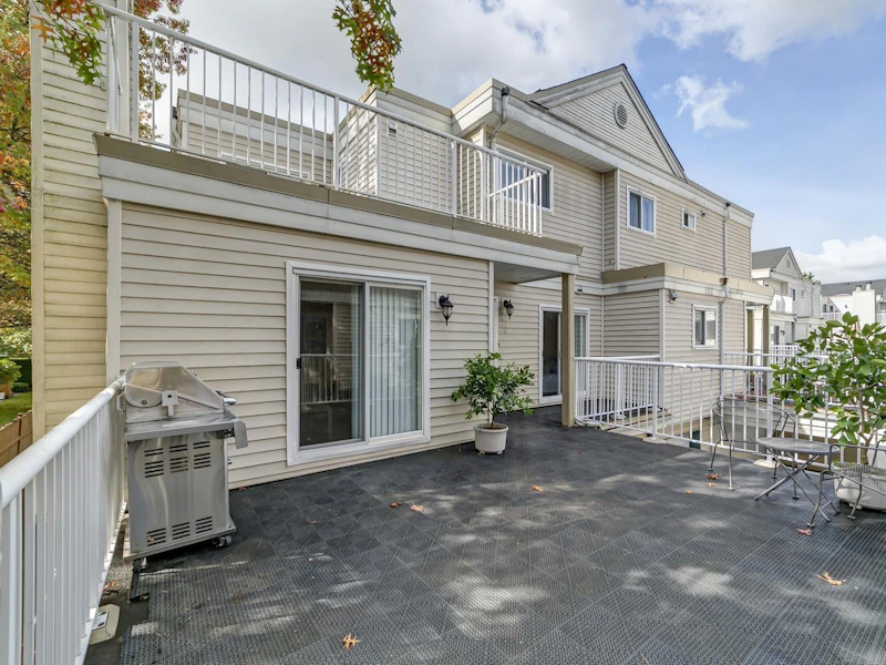 182 - 10077 156th Street, Surrey BC V3R 4L6