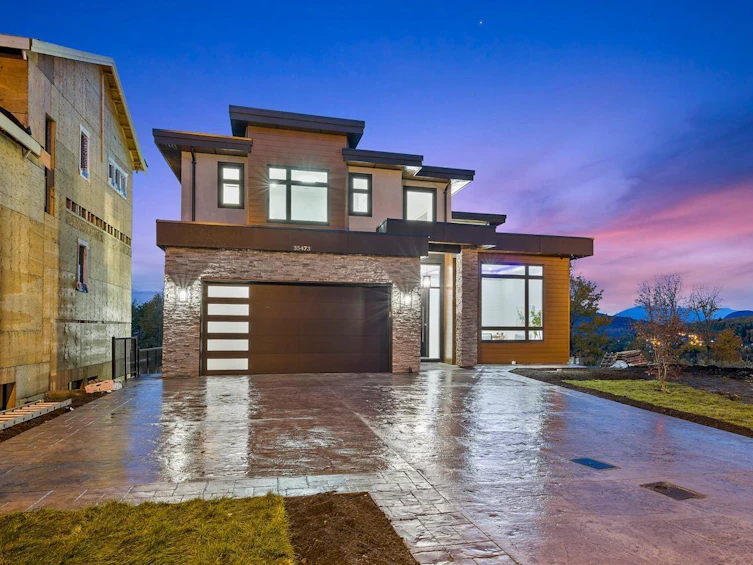35473 Verado Court, Abbotsford, BC, V3G 0G2