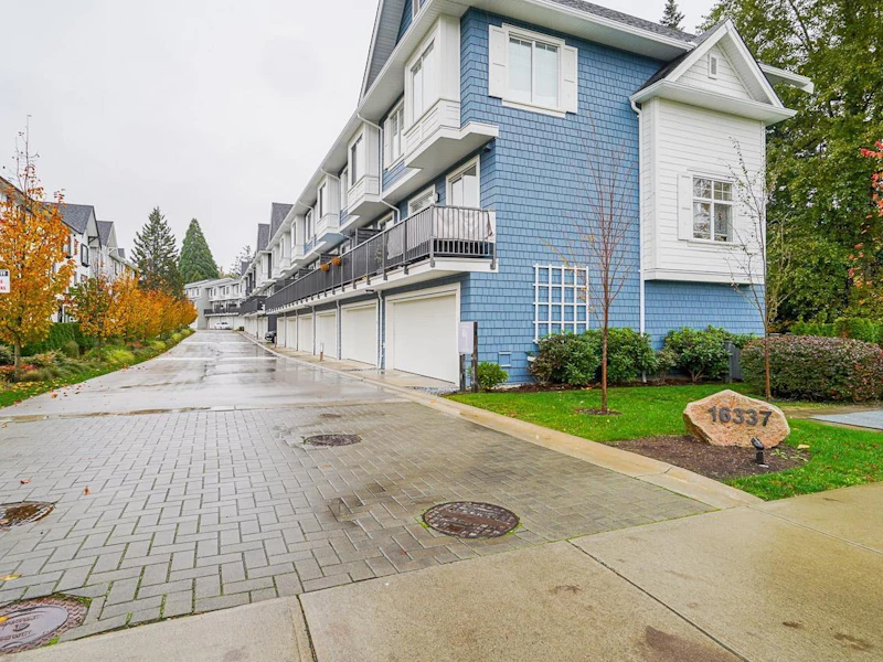 10 - 16337 15th Avenue, Surrey BC