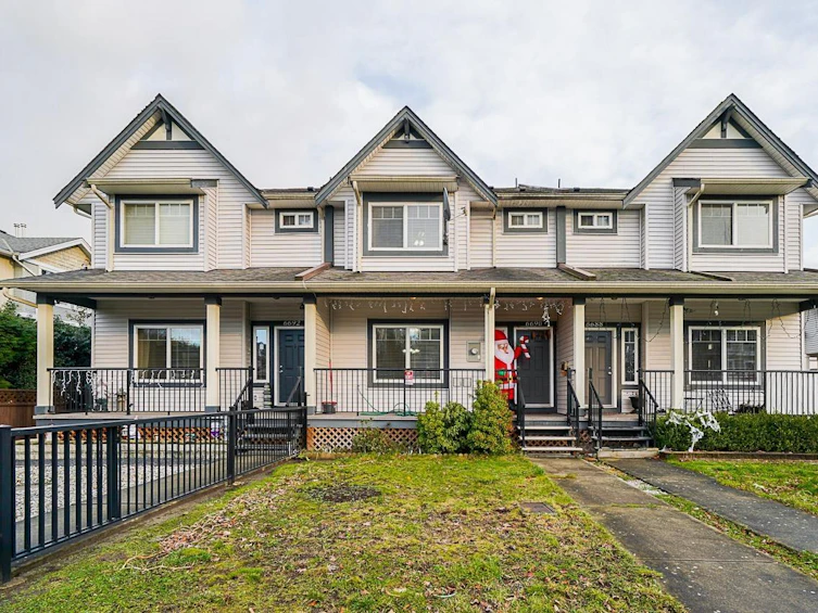 6690 121 Street, Surrey, BC, V3W 1W3