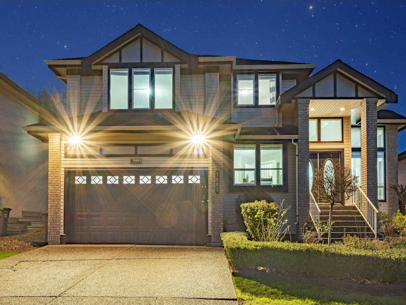 7988 Redtail Place, Surrey BC V3W 0N4