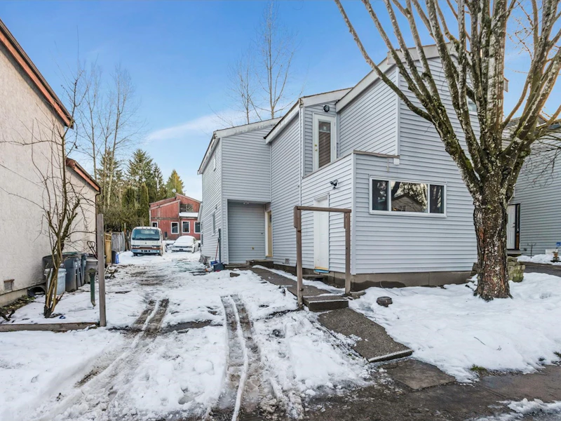 13954 80b Avenue, Surrey BC V3W 6P8