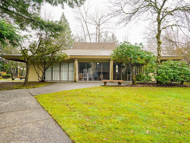 213 - 14945 100th Avenue, Surrey BC V3R 1J6