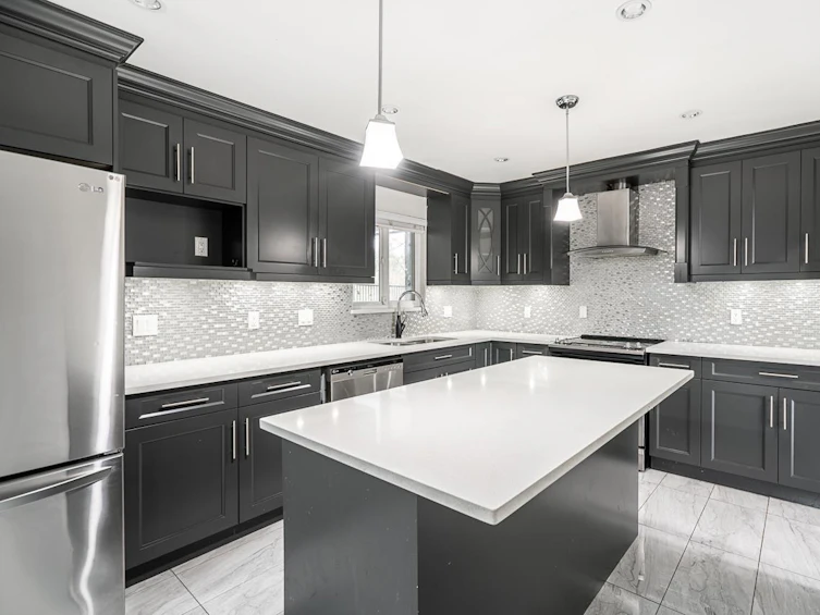 15106 Robin Crescent, Surrey, BC, V3R 4X8