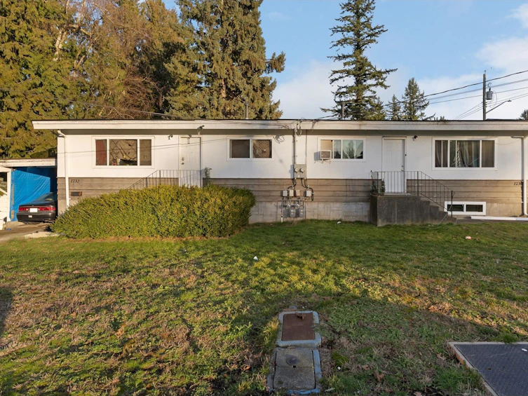 1730 --1732 Keats Street, Abbotsford, BC, V2S 3G4