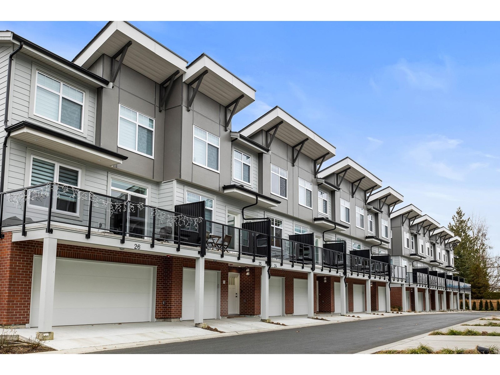 24-22334 48 Avenue, Langley, BC, V3A 3N5