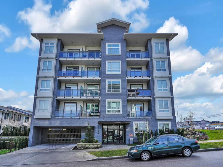 217-13628 81a Avenue, Surrey, BC, V3W 3E2