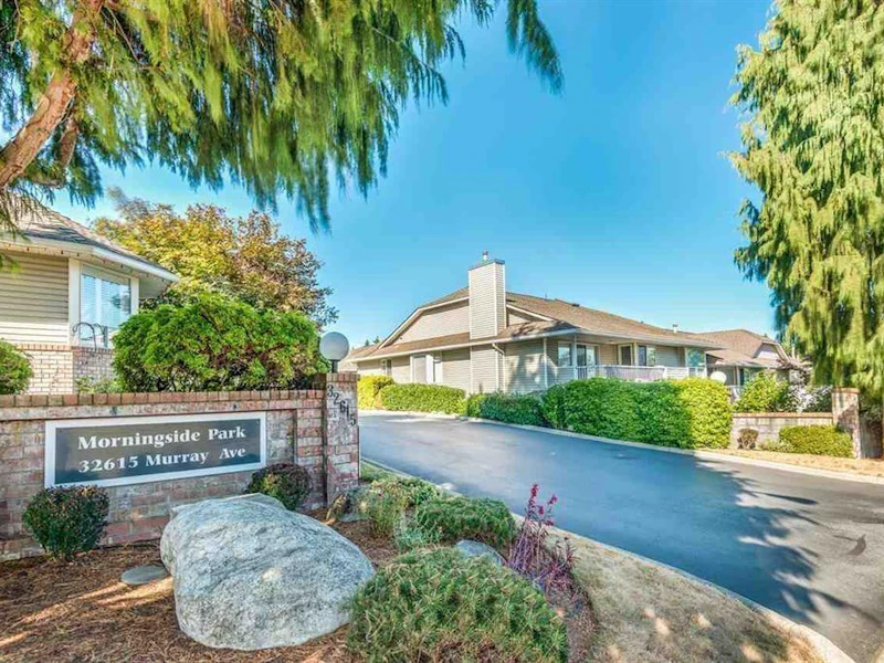 4 - 32615 Murray Avenue, Abbotsford BC V2T 4T8