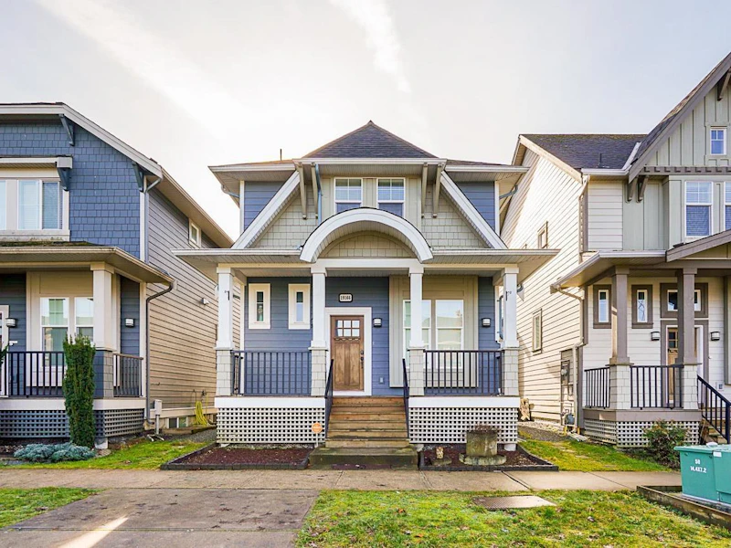19166 73rd Avenue, Surrey BC V4N 6L8