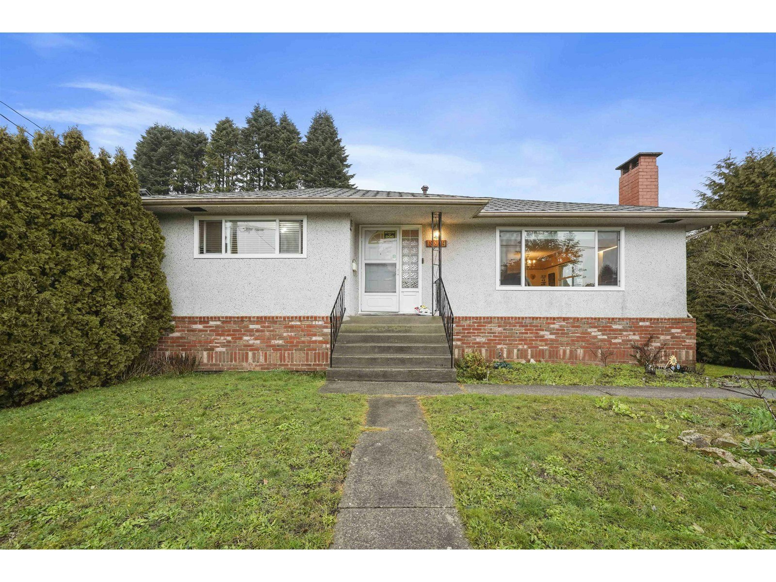 13879 Blackburn Avenue, Surrey, BC, V4B 2Z1
