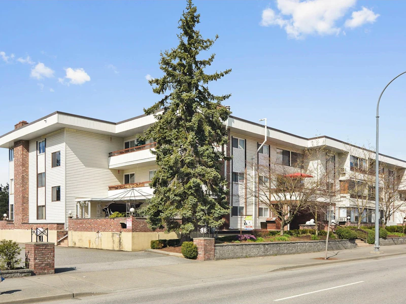 303 - 2211 Clearbrook Road, Abbotsford BC V2T 2X4