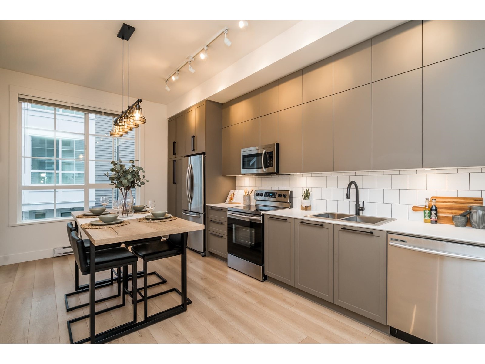 25-2838 Livingstone Avenue, Abbotsford, BC, V2T 0J1