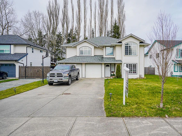 21493 51b Avenue, Langley, BC, V3A 5B8
