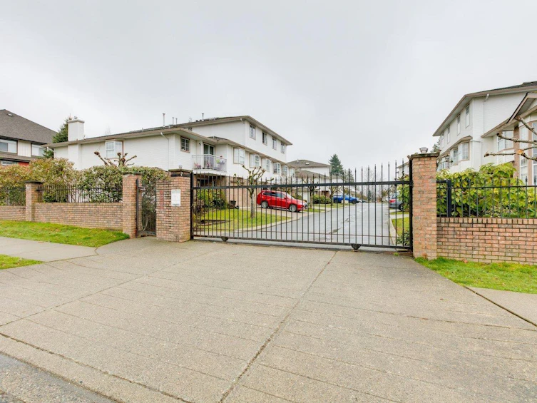 30-10045 154 Street, Surrey, BC, V3R 4J5