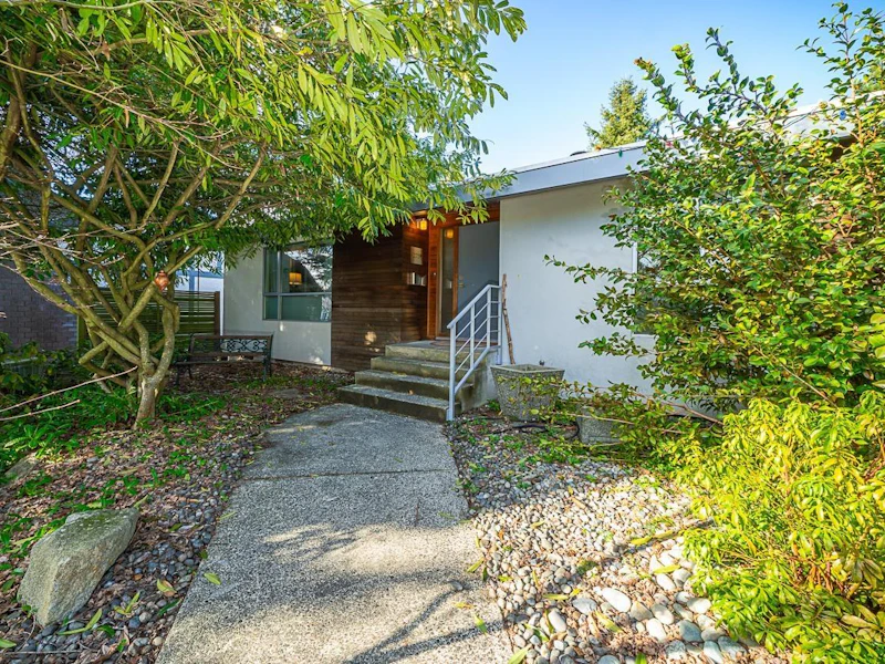 12759 27a Avenue, Surrey BC V4A 2N5