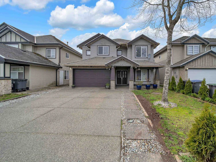 6495 142 Street, Surrey, BC, V3W 5M5