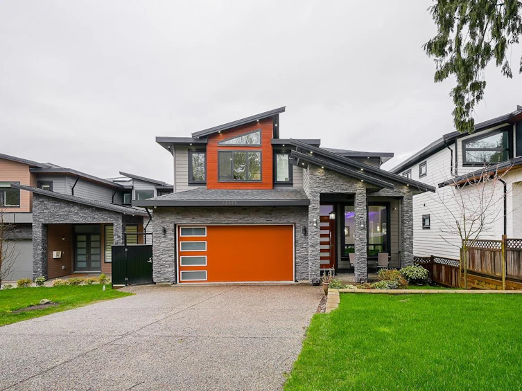 11338 Wallace Drive, Surrey, BC, V3R 0Z6