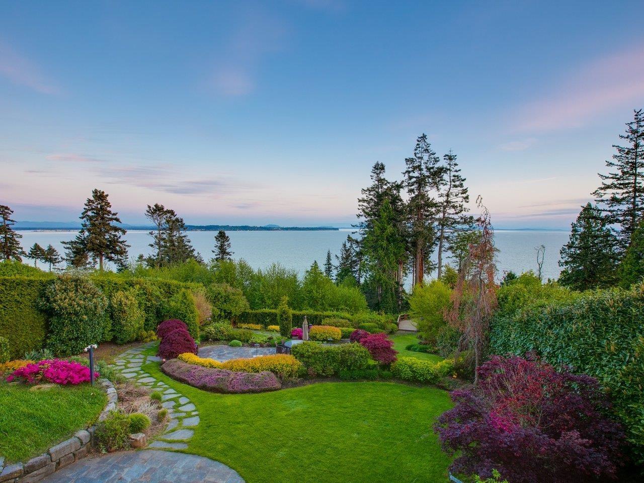 13720 Marine Drive, Surrey, BC, V4B 1A4