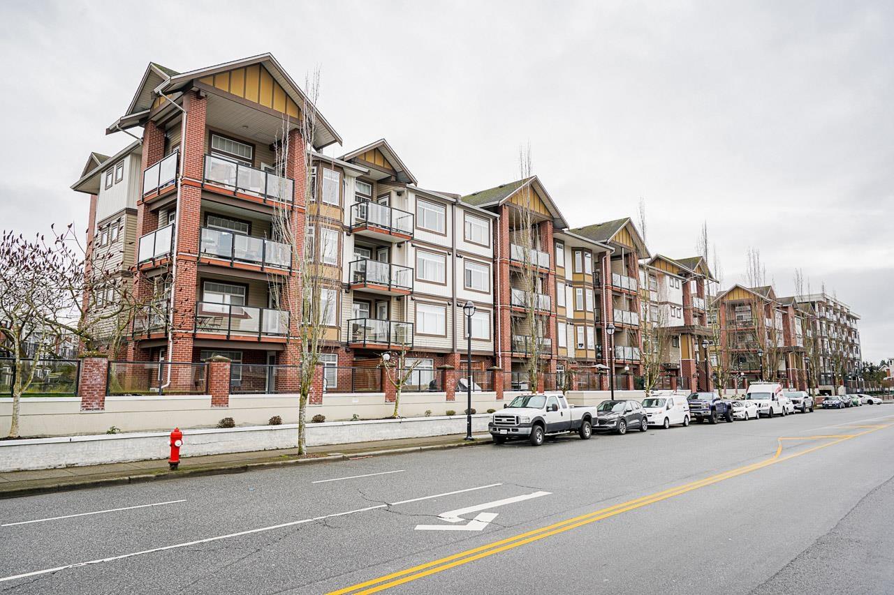 246-5660 201a Street, Langley, BC, V3A 0B3