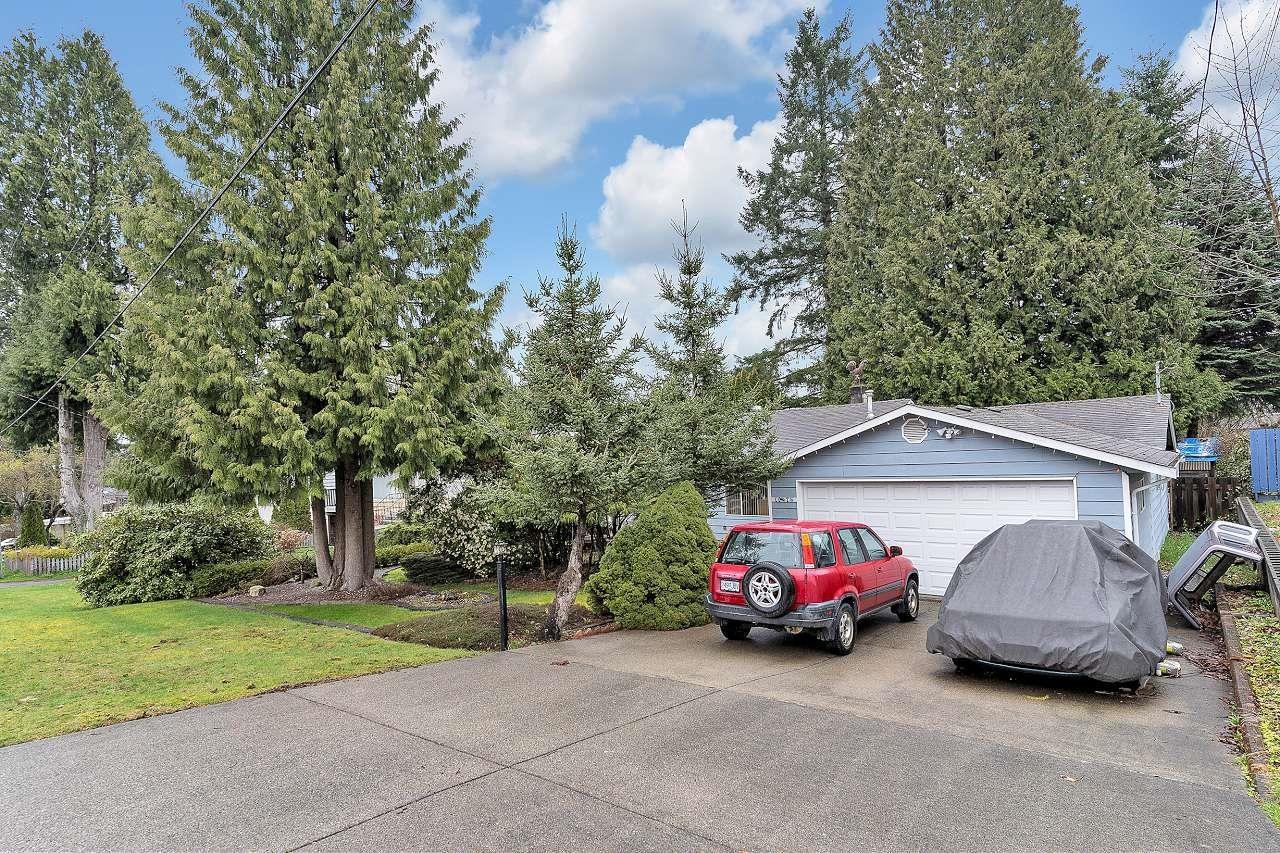 10474 154a Street, Surrey, BC, V3R 4K1