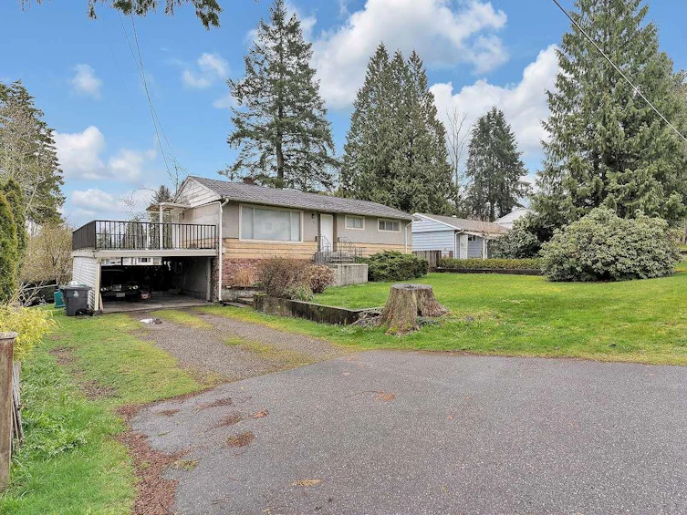 10484 154a Street, Surrey, BC, V3R 4K1