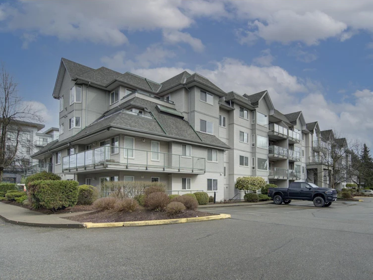 301-33688 King Road, Abbotsford, BC, V2S 7P9