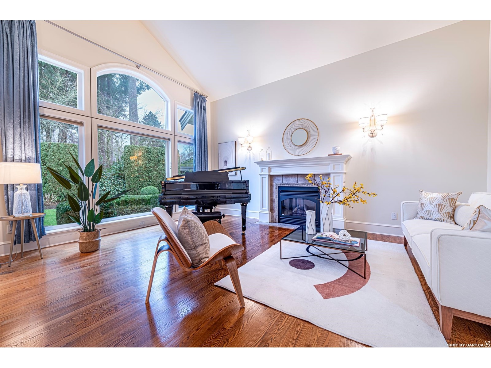 2296 Chantrell Park Drive, Surrey, BC, V4A 9W8