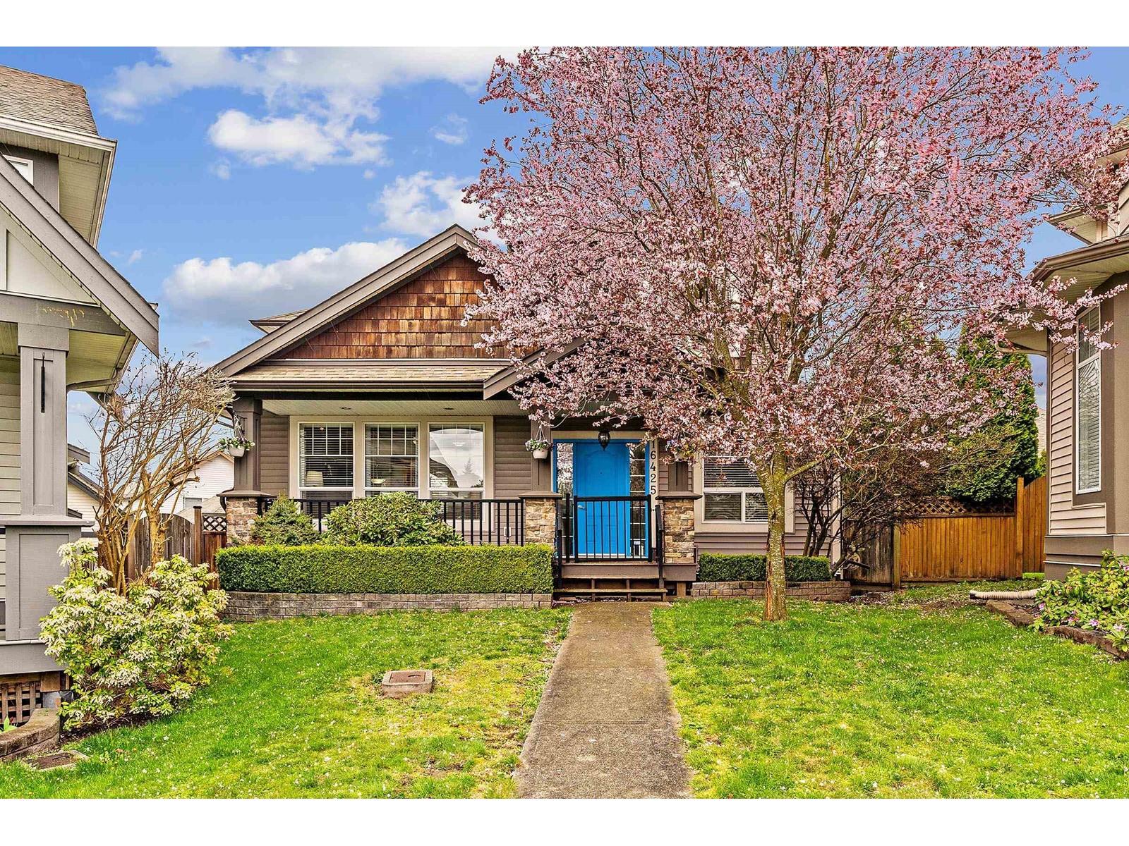 16425 59a Avenue, Surrey, BC, V3S 6M6