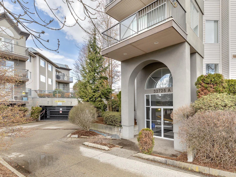 305 - 32725 George Ferguson Way, Abbotsford BC V2T 5M5