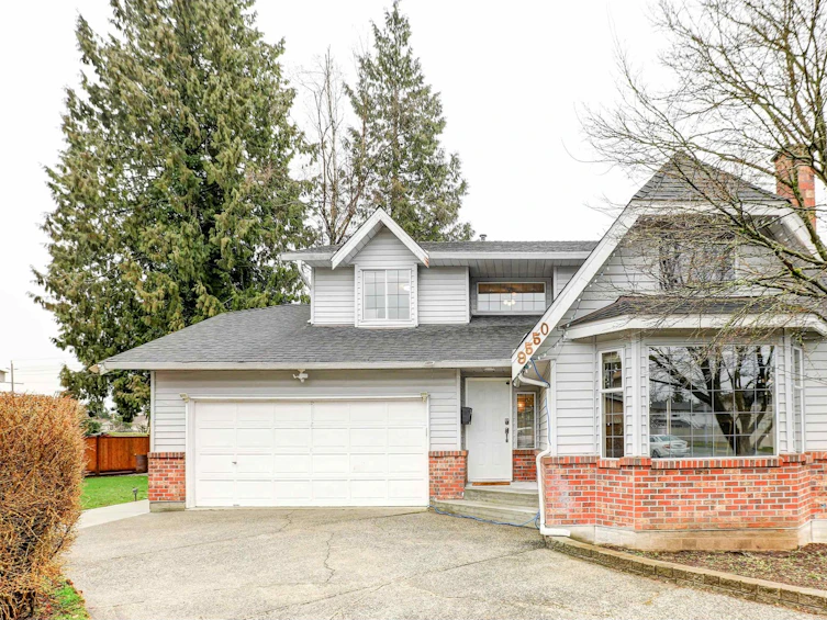 9550 153a Street, Surrey, BC, V3R 8J6