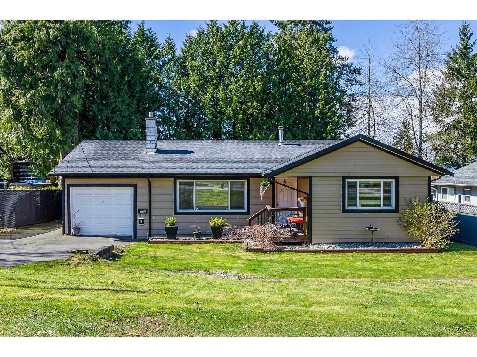 11261 Lansdowne Drive, Surrey, BC, V3R 4Z6