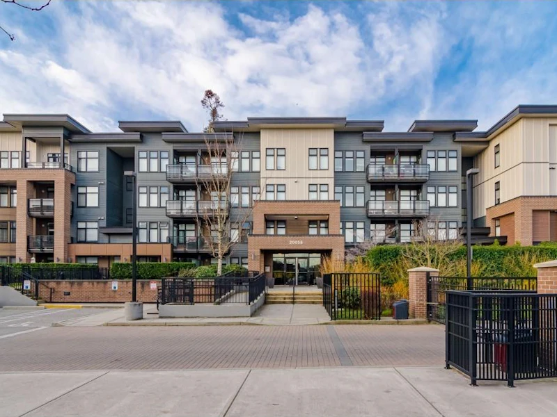 408 - 20058 Fraser Highway, Langley BC V3A 0E5