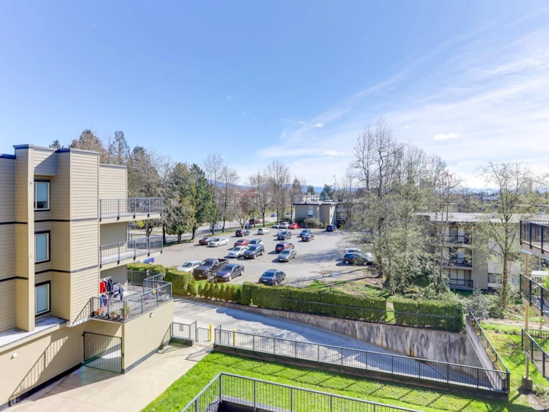 303 - 10468 148th Street, Surrey BC V3R 8T1
