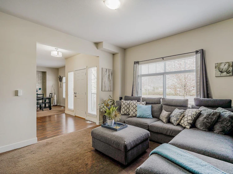 8-6195 168 Street, Surrey, BC, V3S 3X9