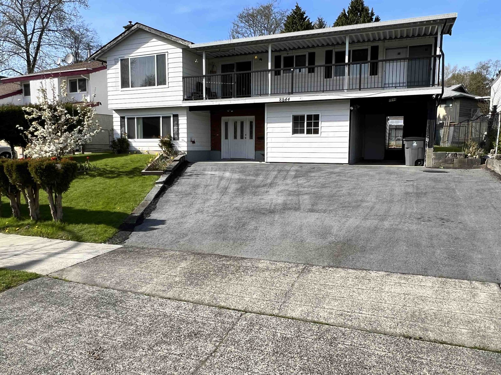 8844 Ursus Crescent, Surrey, BC, V3V 6L4