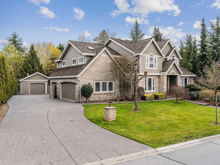 5482 184a Street, Surrey, BC, V3S 8S1