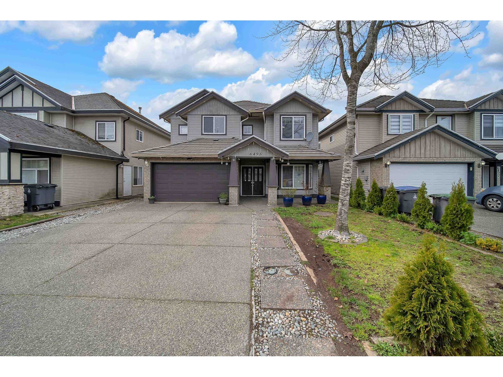 6495 142 Street, Surrey, BC, V3W 5M5