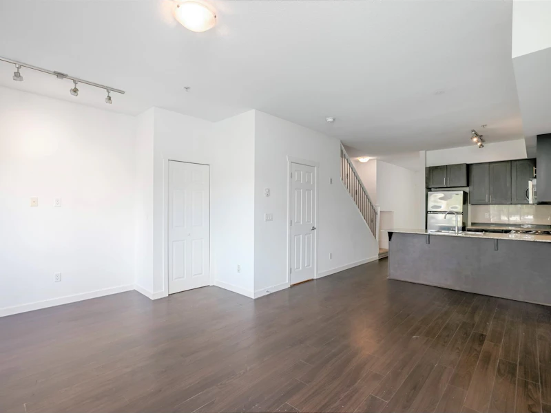233 - 13958 108th Avenue, Surrey BC V3T 0B4