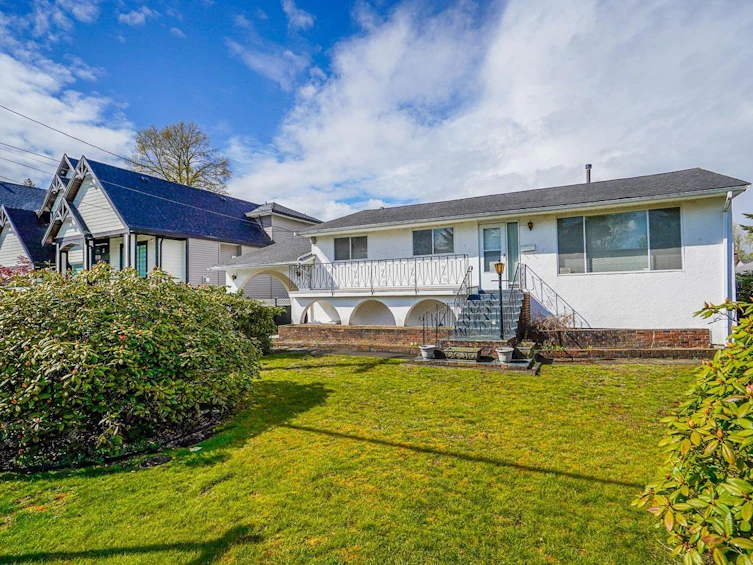 14549 110 Avenue, Surrey, BC, V3R 2A4