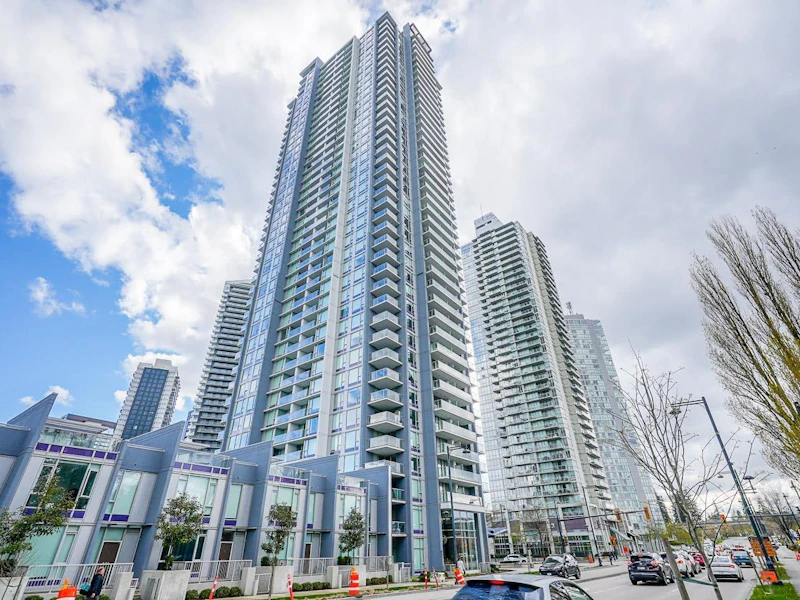 3208 - 13696 100th Avenue, Surrey BC