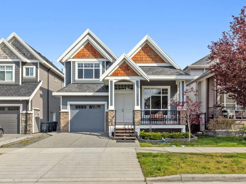 17273 64a Avenue, Surrey BC V3S 4P8
