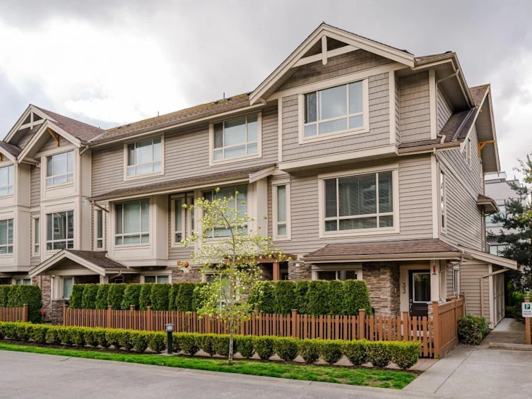 33-19752 55a Avenue, Langley, BC, V3A 3X2