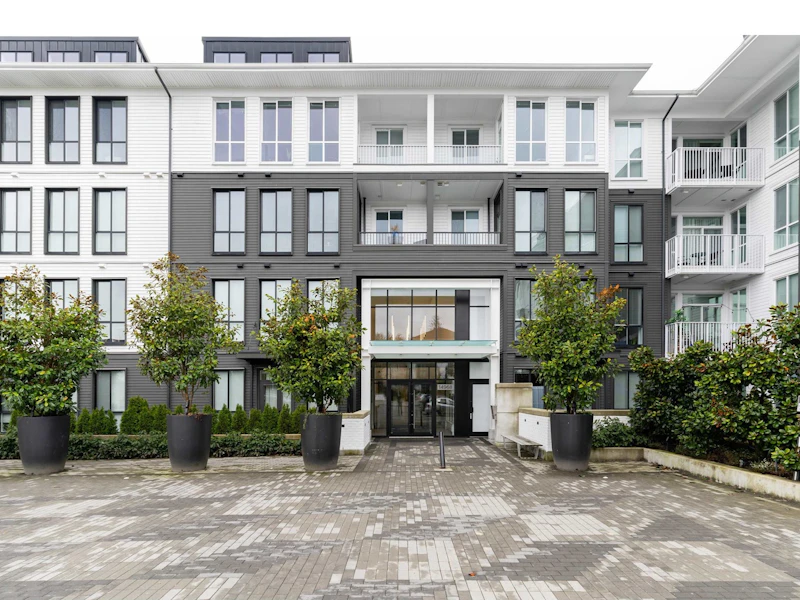211 - 14968 101a Avenue, Surrey BC