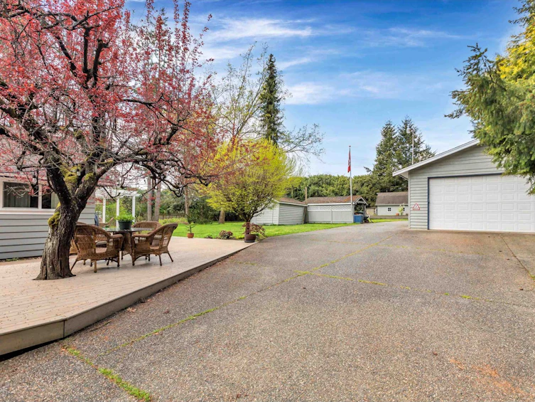 21183 40 Avenue, Langley, BC, V3A 8N9