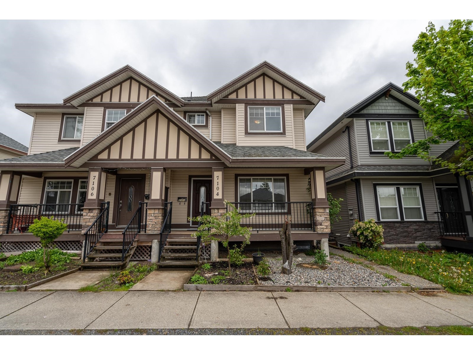 7104 144 Street, Surrey, BC, V3W 5S2